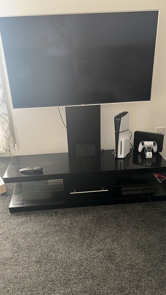 Black Gloss TV Unit with Mount and Storage
