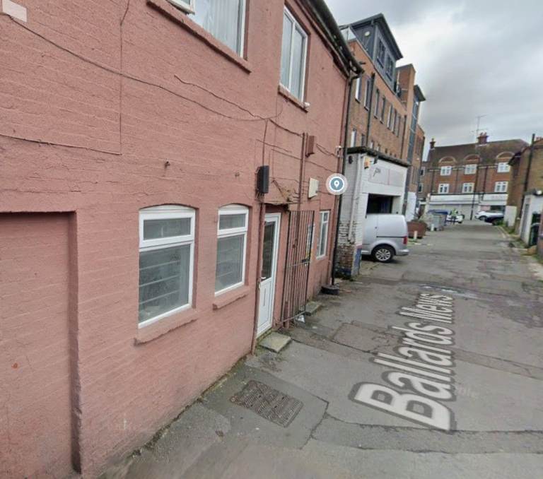 Studio flat to rent in Edgware - Triminious House