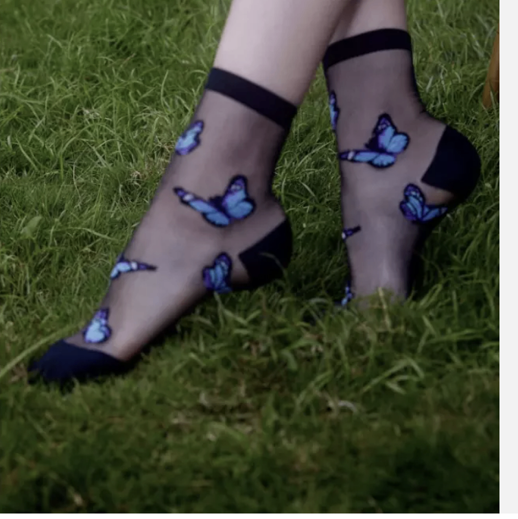 BULK BUY SOCKS.GREAT FOR CAR BOOT SALES ETC.(600+ Prs)