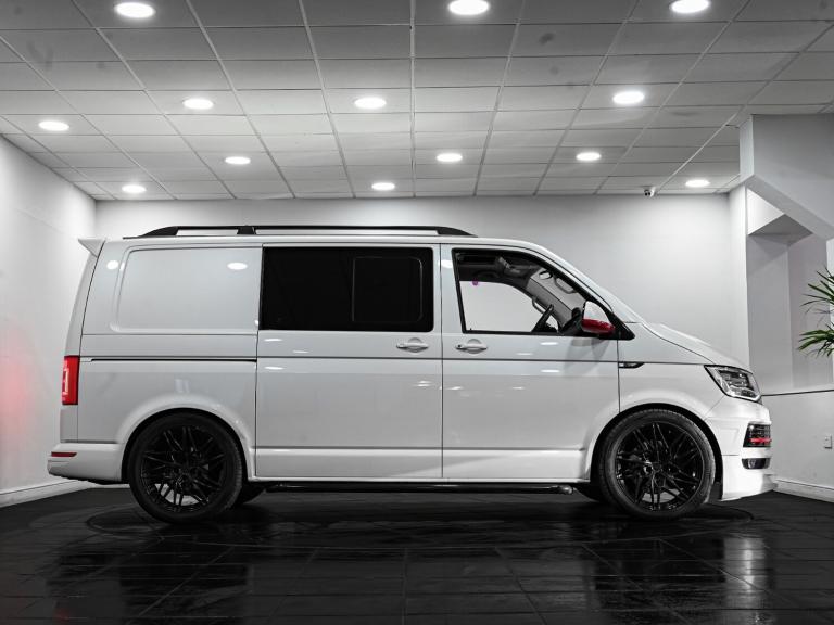 2018 Volkswagen Transporter 2.0 BiTDI BMT 204 Highline Kombi Van 4MOTION DSG WINDOW VAN DIESEL Au...