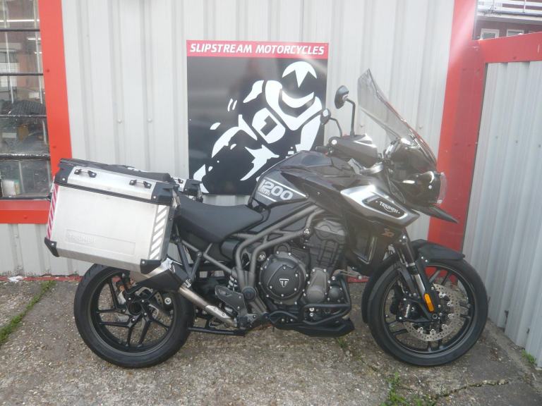 Triumph Tiger 1200 XR 2018 EXPLORER ONLY 15K ADVENTURE SPORTS TOURER FSH X C R