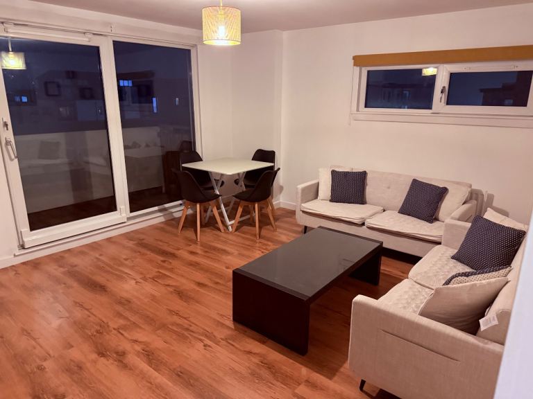 2 Double Bed Flat for Rent - £1300