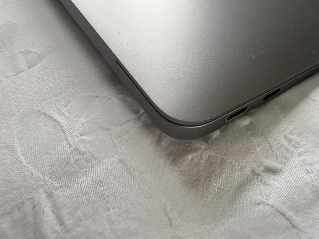 MacBook Air 2020 96% battery health M1 Chip | in East End, Glasgow