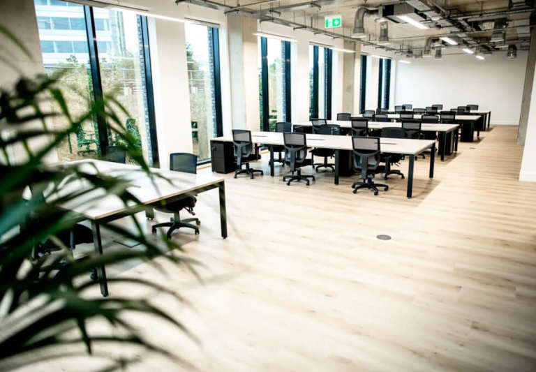 Chiswick W4 Serviced Offices - Sizes From 5 to 377 Desks - Flexible Furnished Spaces