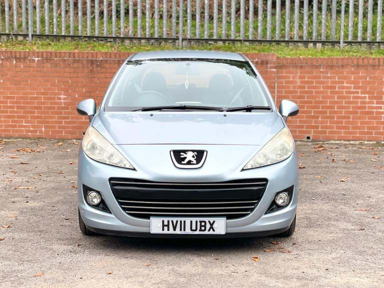 PEUGEOT 207 1.4 HDi Envy 2011
