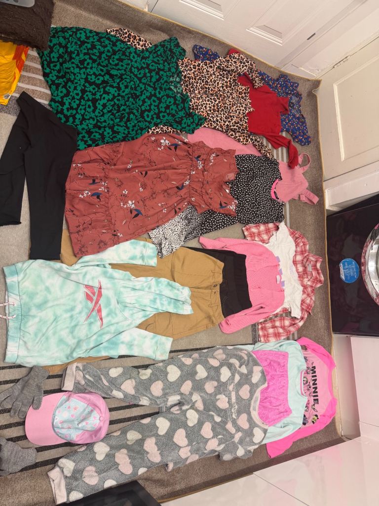 Bundle of girls clothes 8 to9 years old 