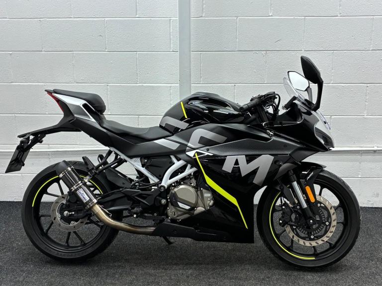CFMOTO 300SR ** LEO VINCE EXHAUST - 1 OWNER BIKE - MAY 27 MOT **