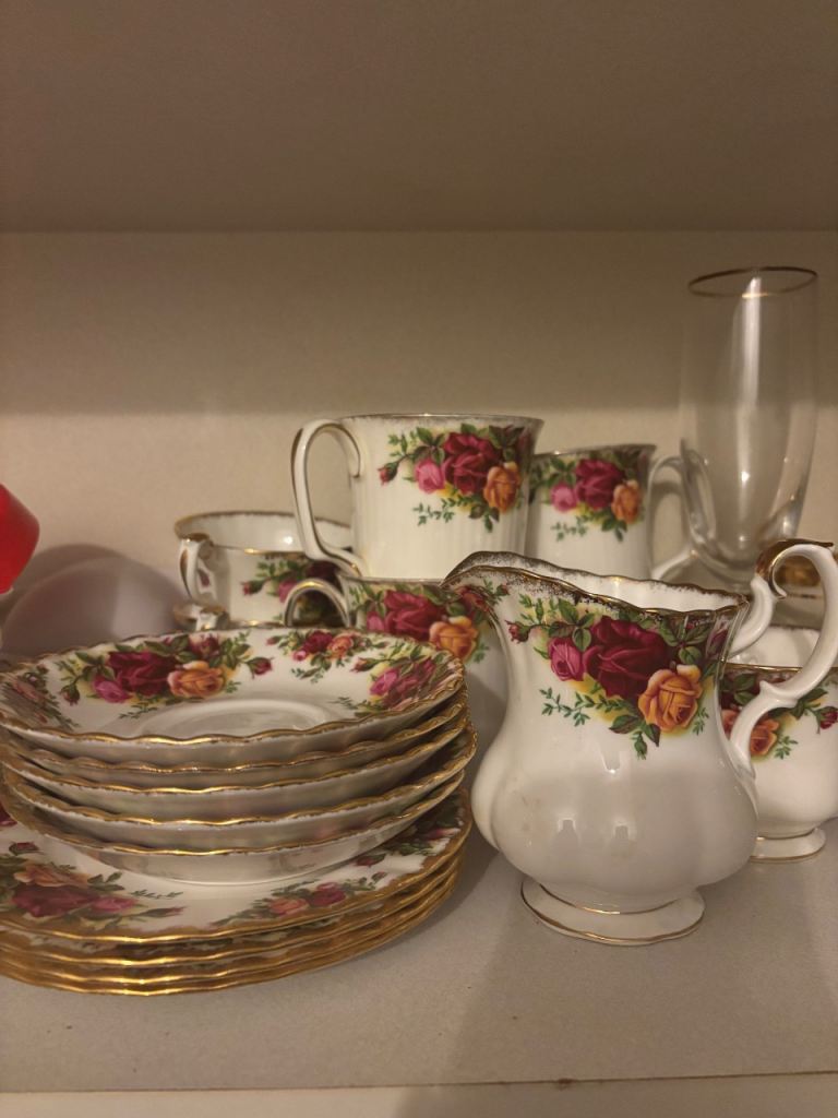 Royal Albert, Old Country Roses Vintage Set