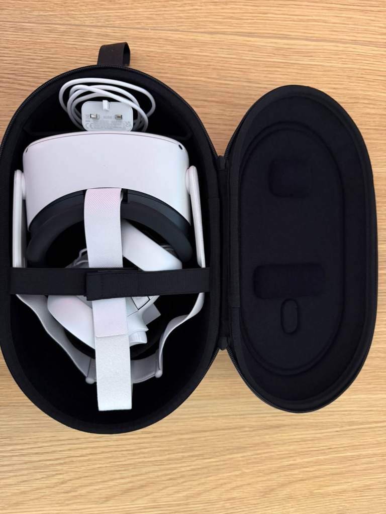 Meta Quest 2 VR All-in-one Headset 128 GB With Controllers