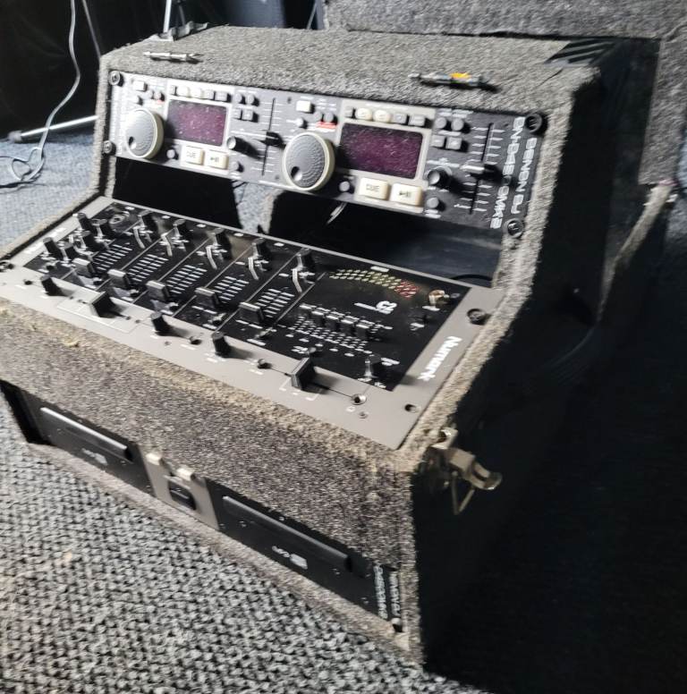 Denon DJ-4500 Mk 2 / Denon Double CD Player / Numark C2 Pro DJ Rack System in Flight Case