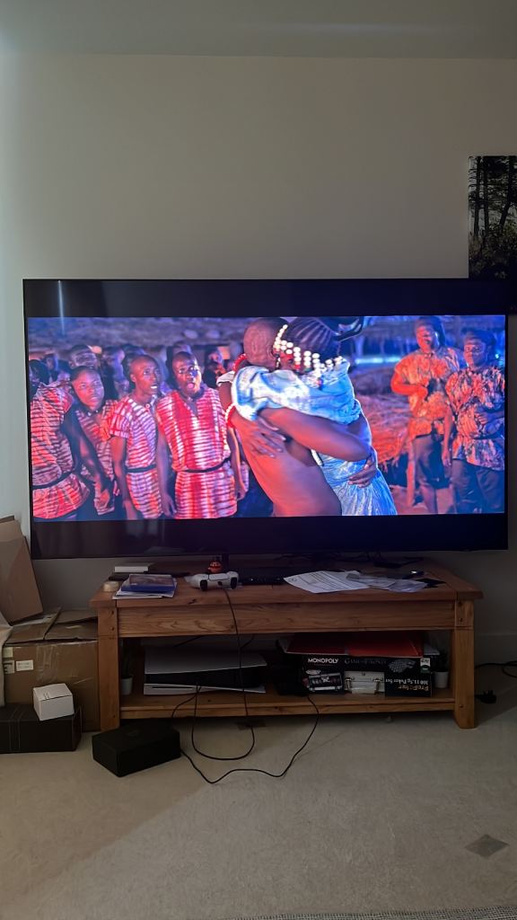 SAMSUNG 75 inch Smart 4K Ultra HD HDR LED 75" TV with Bixby, Alexa & Google Assistant (HARDLY USED)