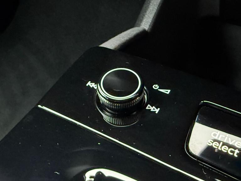  Audi Q6 e-tron 100kWh Edition 1 SUV 5dr Electric Auto quattro (388 ps) Electric Automatic