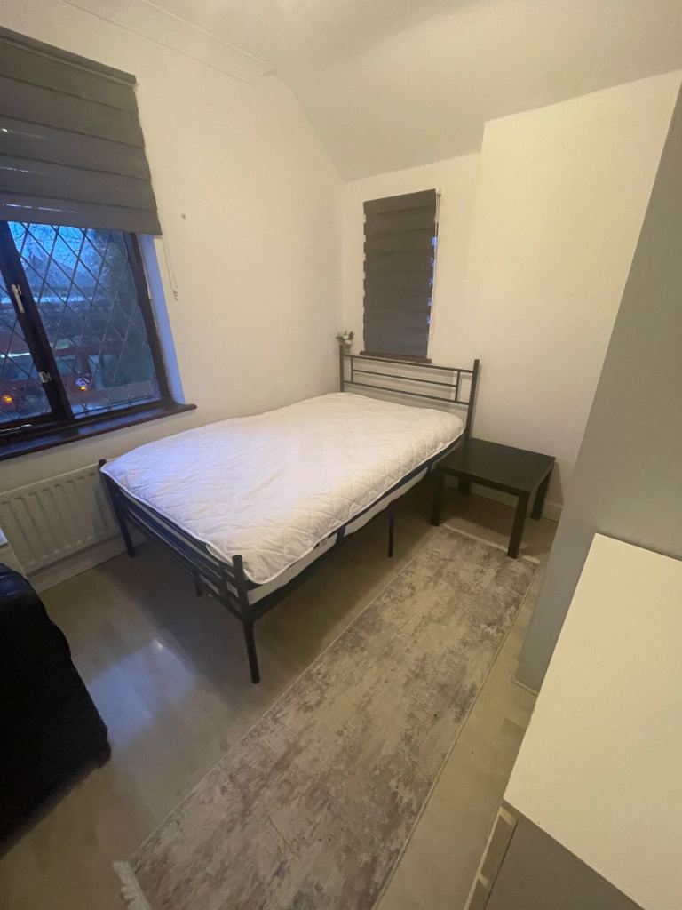 single room in Southgate 