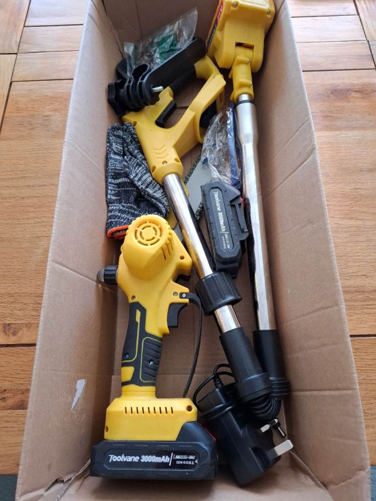 Toolvane Cordless Chainsaw Set & Garden Tools – New