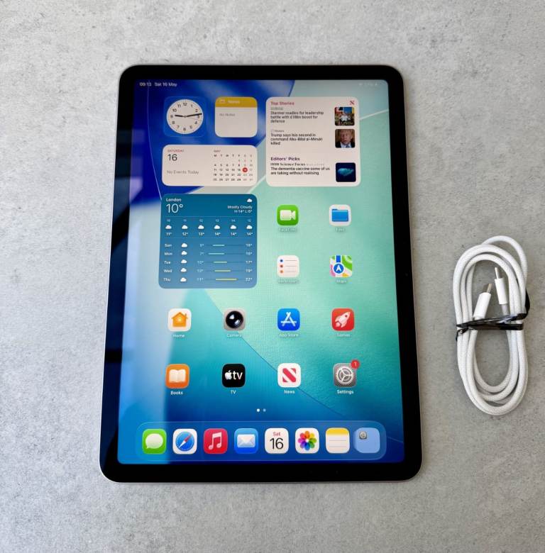 Apple iPad Air M4 2026 WiFi 11 inch 512GB Space Grey - Immaculate Condition, with Warranty!!
