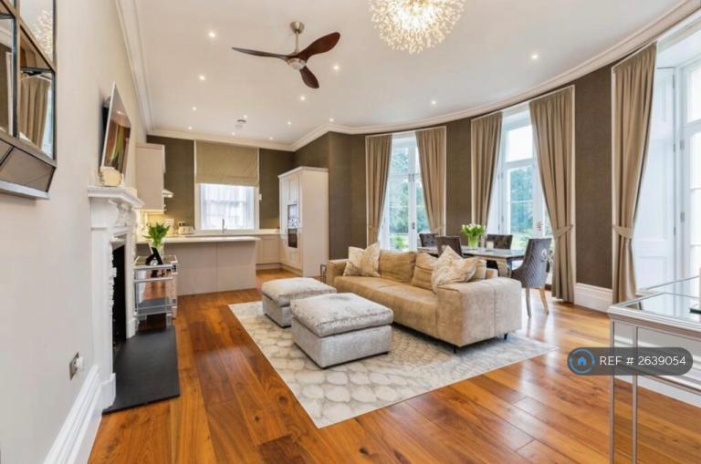 2 bedroom flat in Westhorpe House, Marlow, SL7 (2 bed) (#2639054)