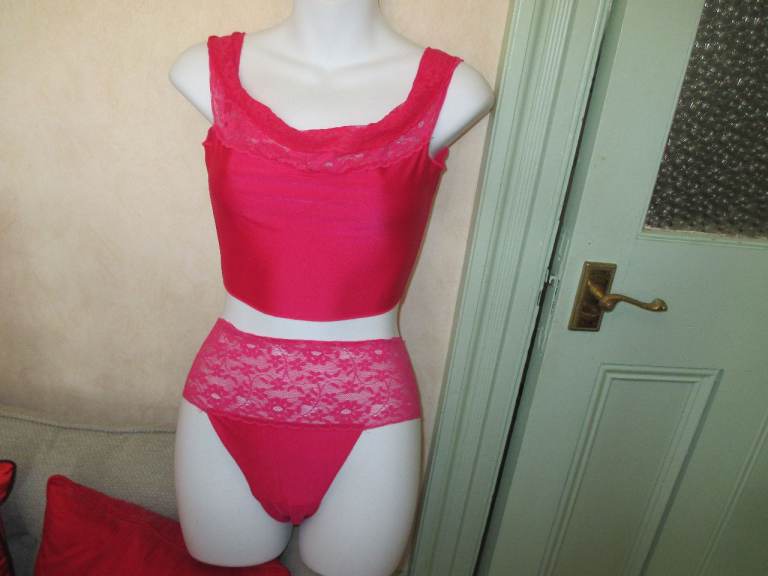 CERISE PINK TOP AND KNICKER SET - ANN SUMMERS - NEW WITHOUT TAGS