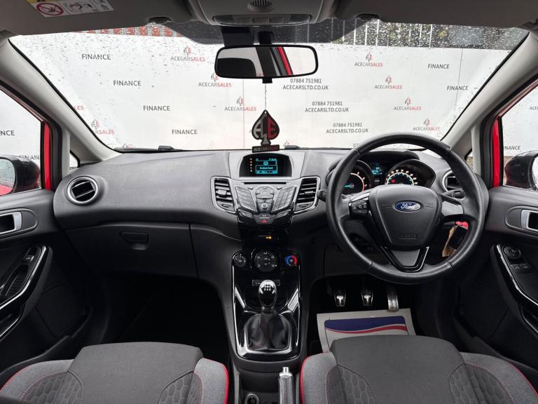 2015 Ford Fiesta 1.0 EcoBoost 140 Zetec S Red 3dr HATCHBACK PETROL Manual