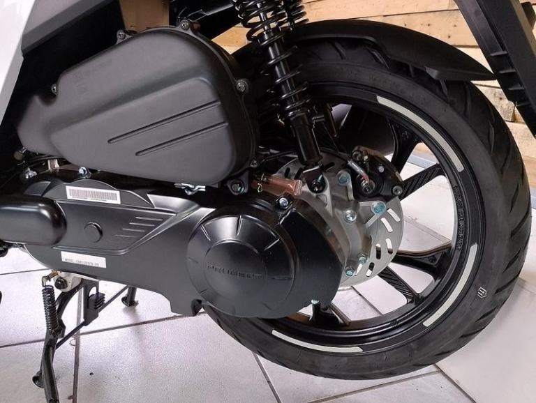 PEUGEOT TWEET 125 125 SCOOTER 