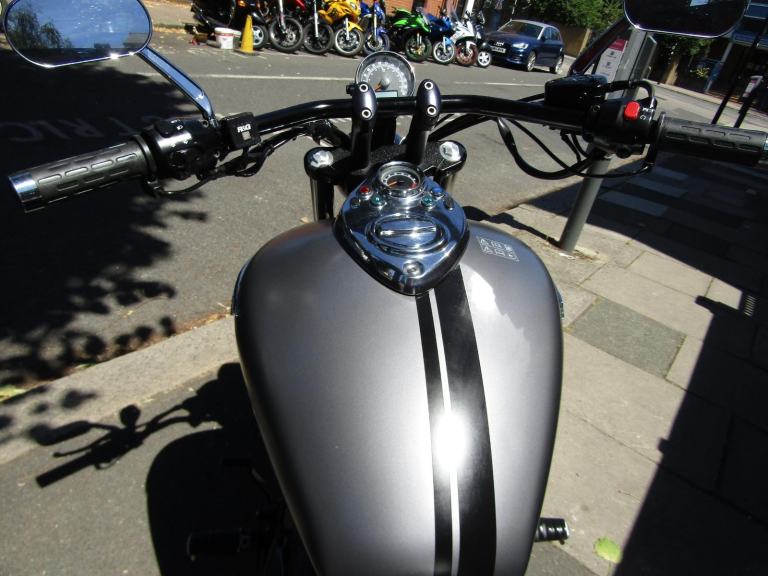 TRIUMPH SPEED MASTER 865 *ONE OWNER *FULL HISTORY * LOVELY LOOKING BIKE *