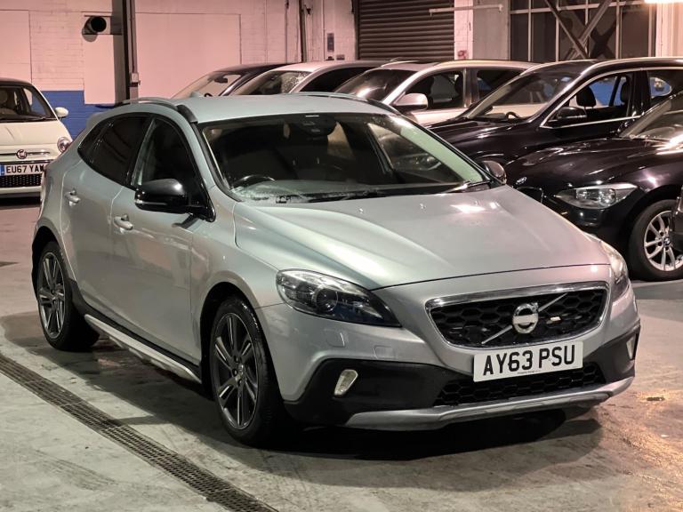 2013 Volvo V40 D3 Cross Country Lux Nav 5dr HATCHBACK DIESEL Manual