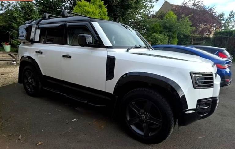 Defender 110 3.0 D250 X-Dynamic SE 110 5dr Auto