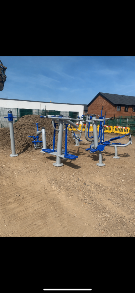 Outdoor Gym Equipment Set - used but in good condition 