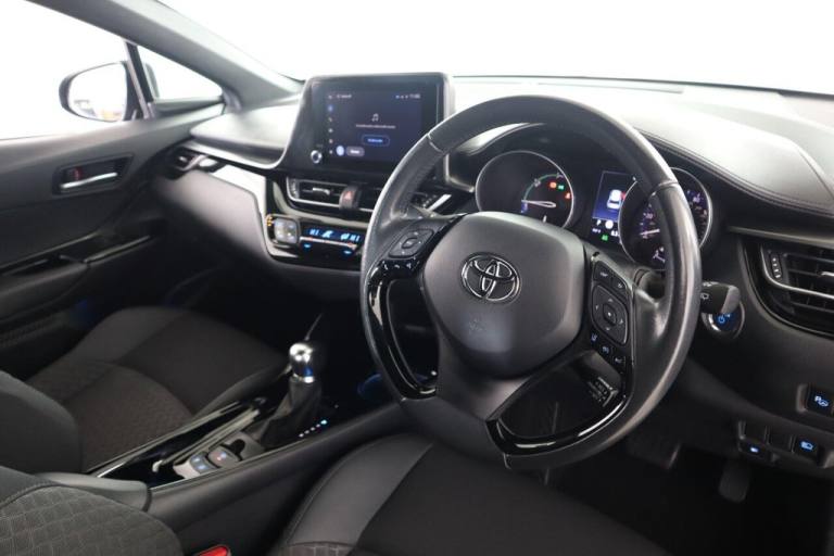 2022 Toyota C-HR 1.8 VVT-h Design CVT Euro 6 (s/s) 5dr HATCHBACK PETROL/ELECTRIC Automatic