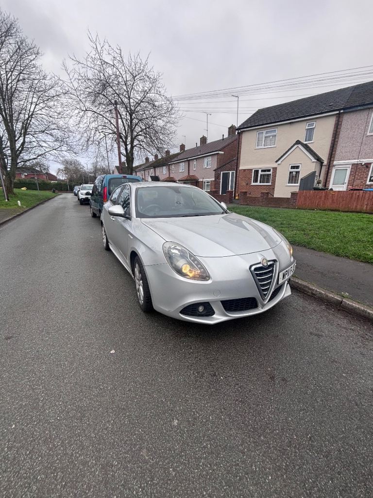 Alfa Romeo, GIULIETTA, Hatchback, 2011, Manual, 1956 (cc), 5 doors