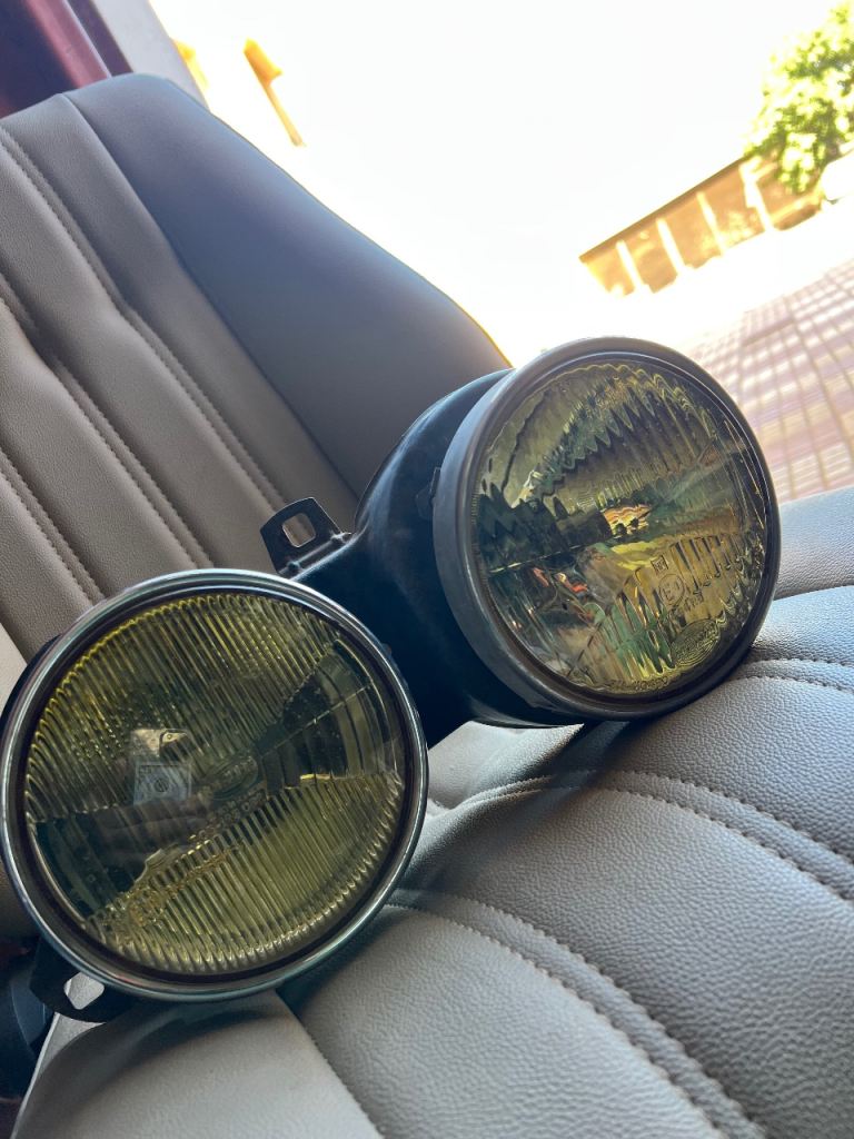 BMW E30 vorfacelift Hella headlights