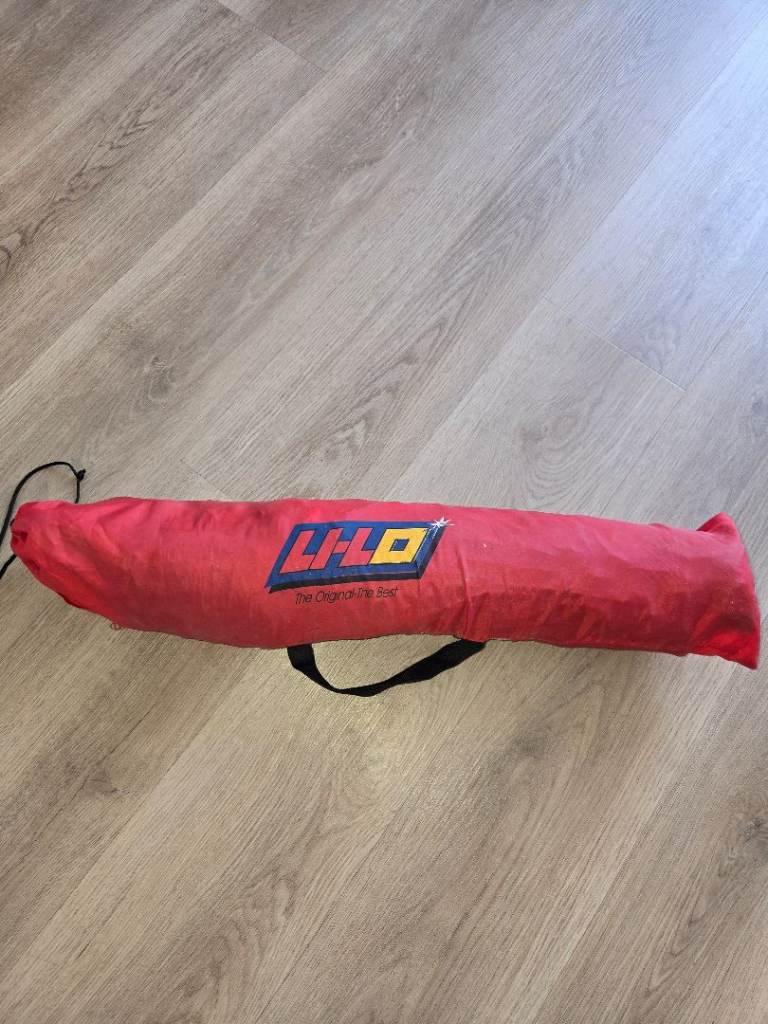 LILO Red beach shelter/Camping Equipment Bag – Good Condition
