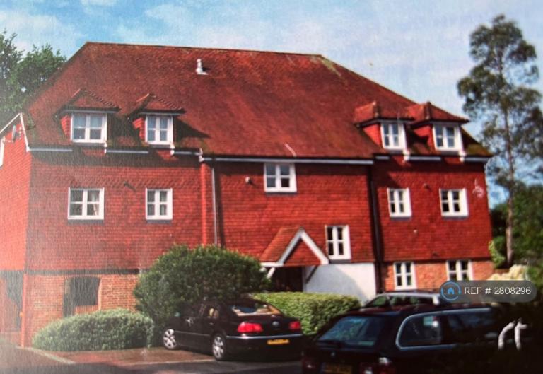 1 bedroom flat in Priory Court, Reigate, RH2 (1 bed) (#2808296)