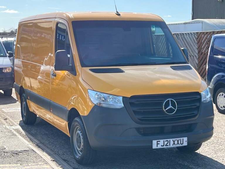 2021 Mercedes-Benz Sprinter 3.5t H2 Progressive Van PANEL VAN DIESEL Manual