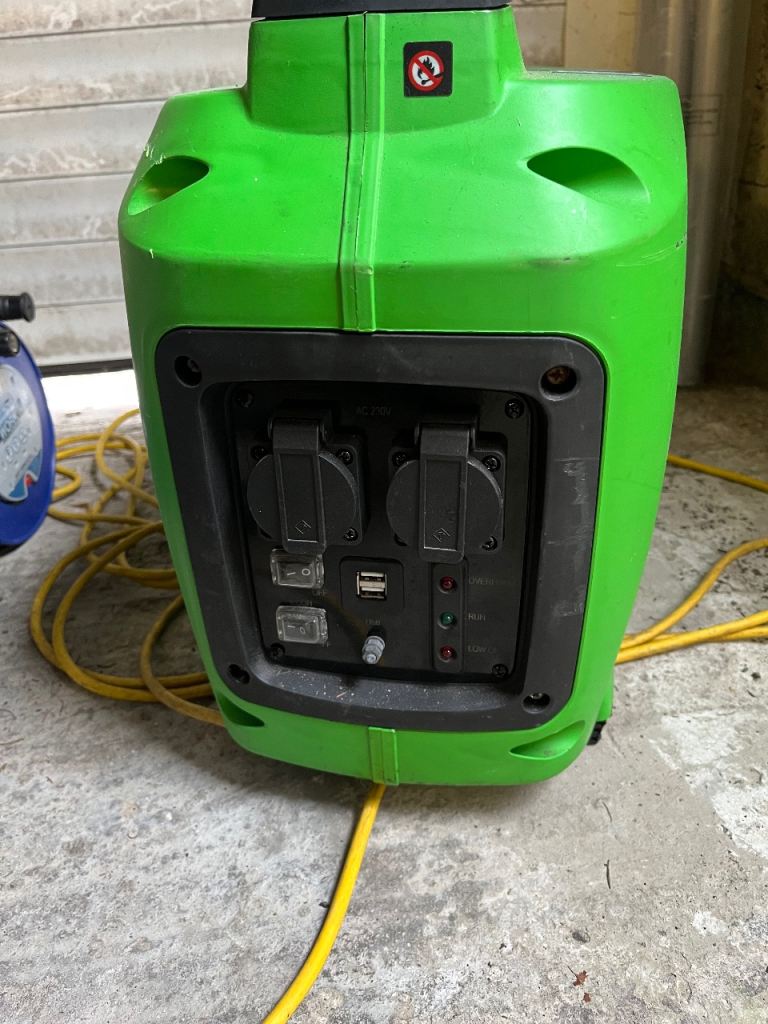 SIP ISG2200 Digital Inverter Generator – Green, Good Condition