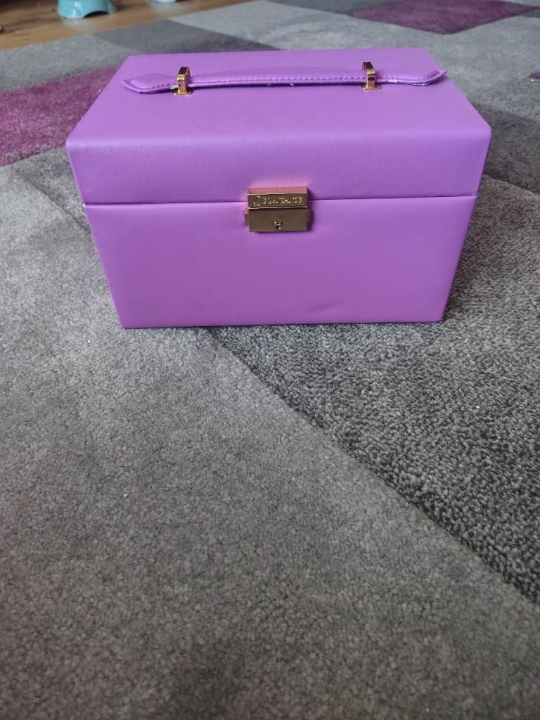 Jewellery box