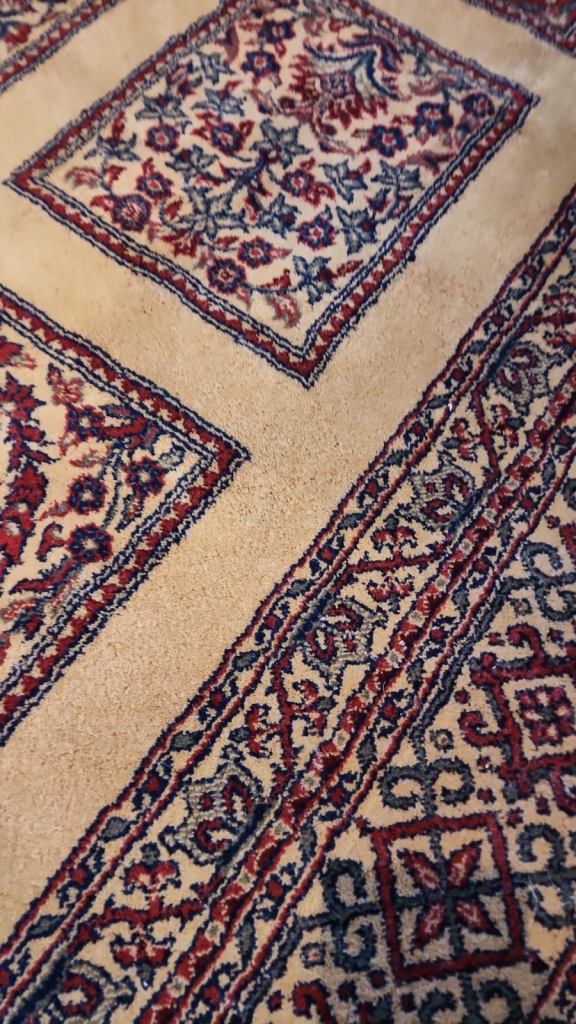 2 pieces handmade carpet, store price £700, selling both £260, pet free home, less than 6 months old