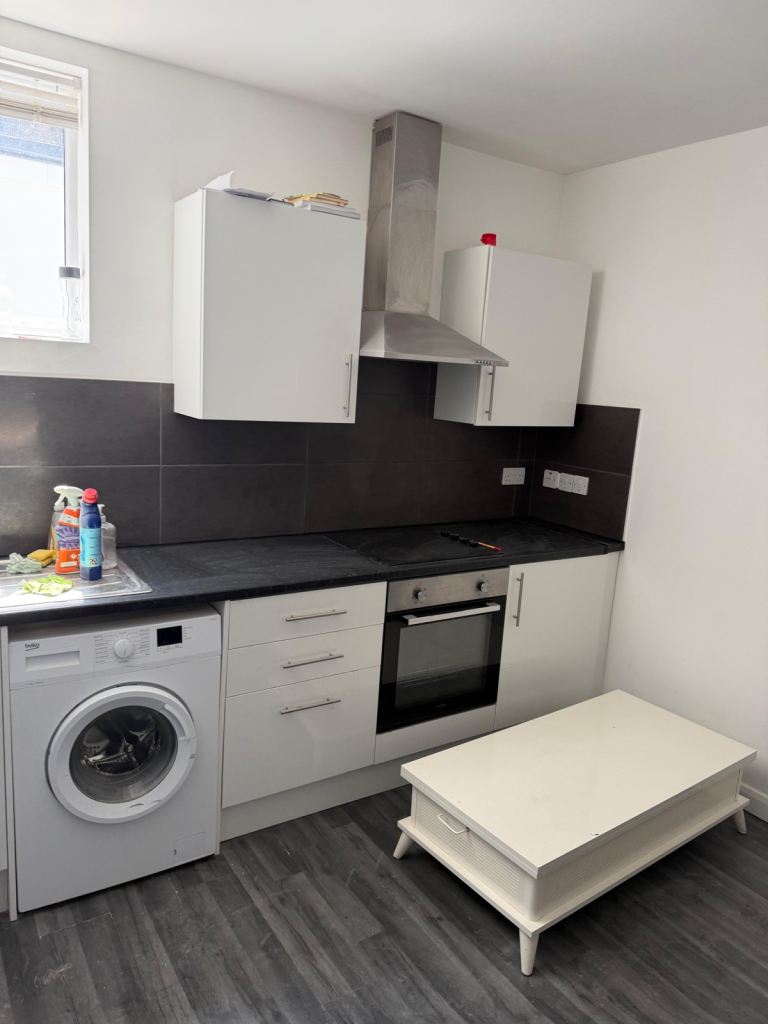 HARINGEY - 539 GREEN LANES one bedroom flat for rent & Studio Flat £1100