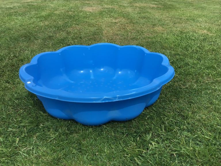 Paddling pool