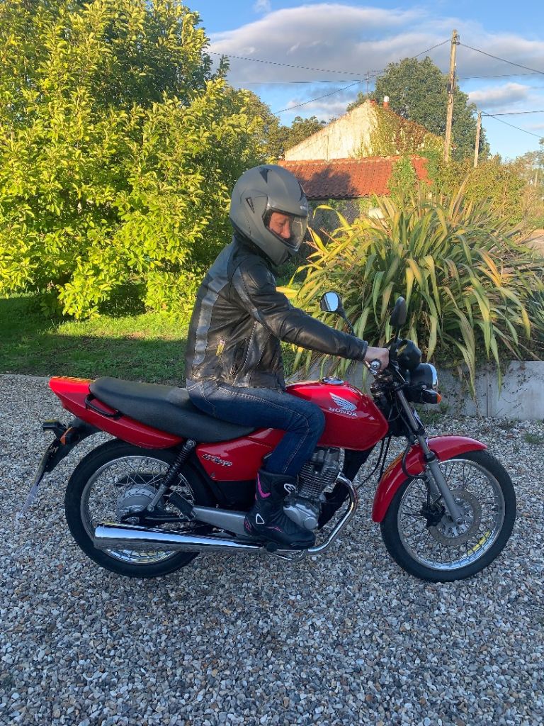 Honda CG125 Red Motorcycle – Good Condition, Ready to Ride