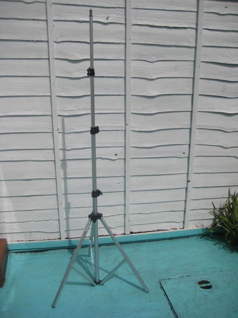 FalconEyes Four Section Adjustable Light Stand Model L-2440A with Carry Bag for £20.00