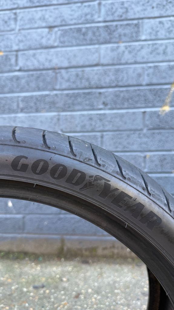 GOOD YEAR RUN FLAT TYRE 