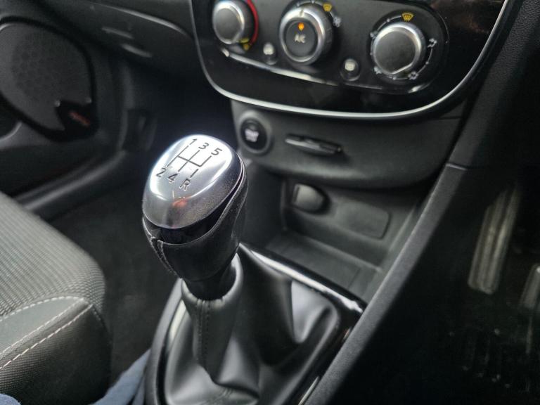 2016 Renault Clio 1.5 dCi Dynamique Nav Euro 6 (s/s) 5dr HATCHBACK Diesel Manual