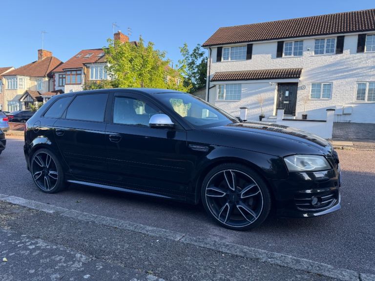 Audi S3 2009, 1984 (cc)