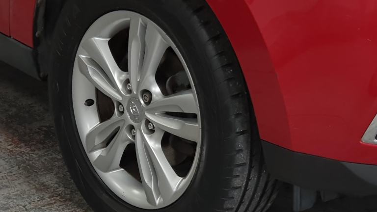 HYUNDAI IX35* 1.7 Crdi * 2wd* DIESEL*26,000 MILES* 1 OWNER* FULL S/HISTORY 