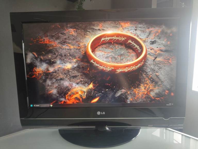 LG 32” TV 1080p, Good Condition
