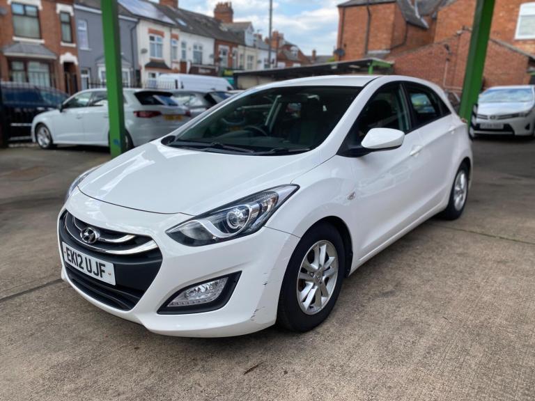 2012 Hyundai i30 1.6 CRDi Blue Drive Active 5dr HATCHBACK DIESEL Manual