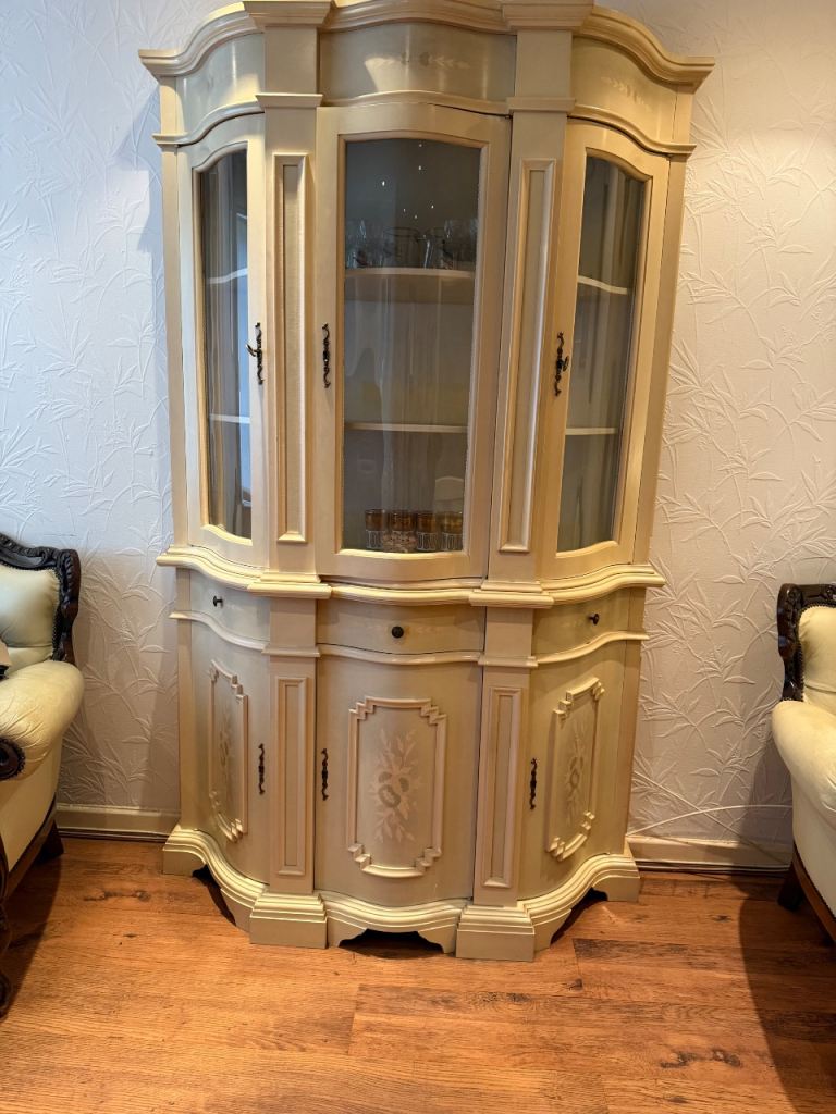 Italian glass display cabinet 