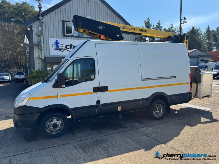 2013 Iveco Daily Versalift ET38 Cherry Picker Access Platform - TRADE EXPORT