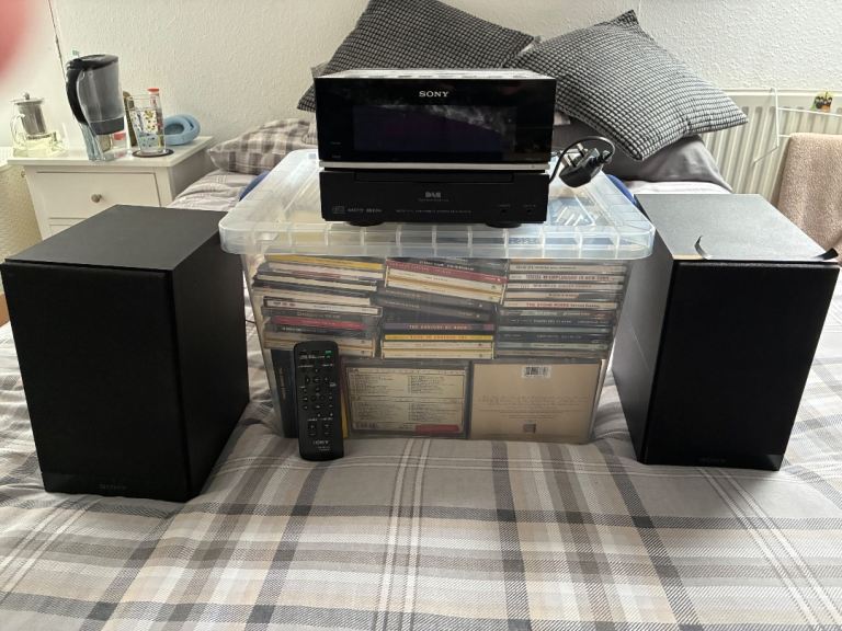 FREE COLLECTION ONLY Sony Compact Hi-Fi Stereo System with Speakers