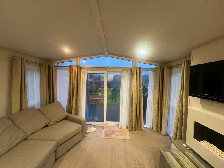 PEMBERTON MARLOW 2 BED 40X12ft • SPACIOUS LAYOUT • OFF SITE • LODGE ANNEX
